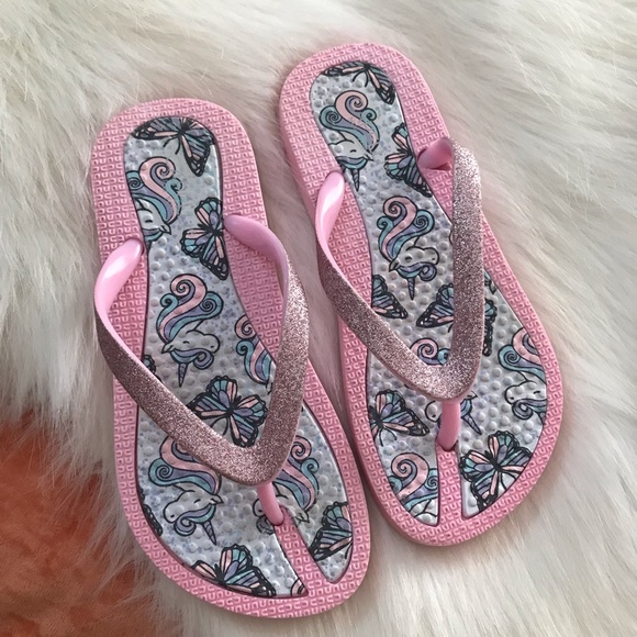 4 Pairs of Toddler Girls Flip Flops Bundle - Picture 2 of 9